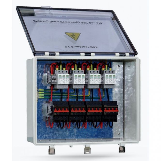 Hovedbilde DC combinerboks - 4 strenger inn og 4 strenger ut